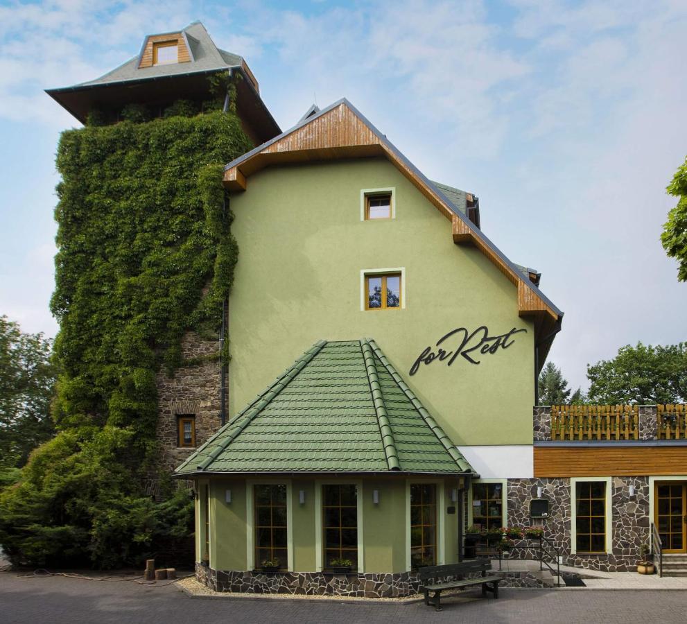 Forrest Hotel Chomutov Zewnętrze zdjęcie